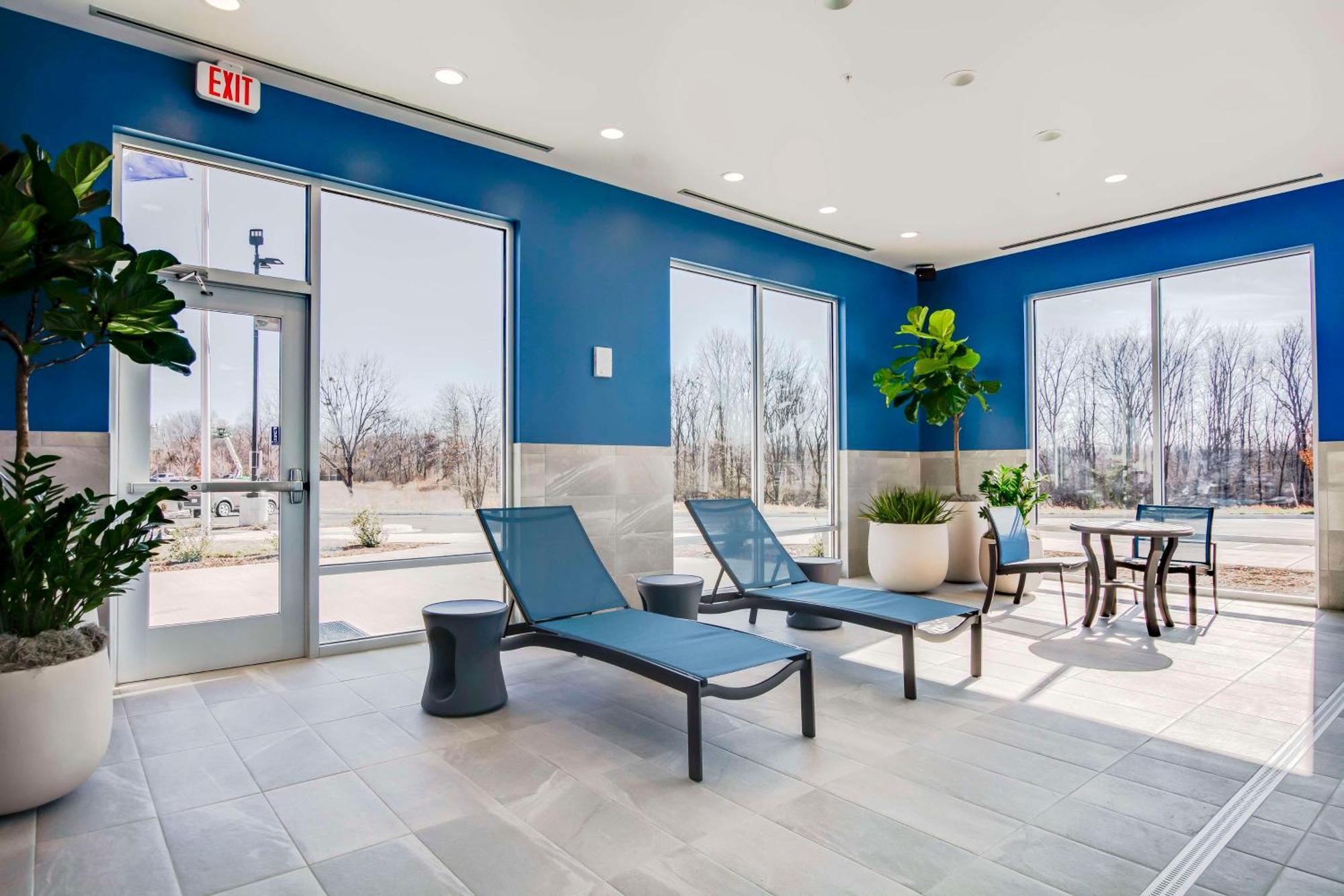 Hampton Inn & Suites By Hilton Louisville East Oxmoor Exterior foto